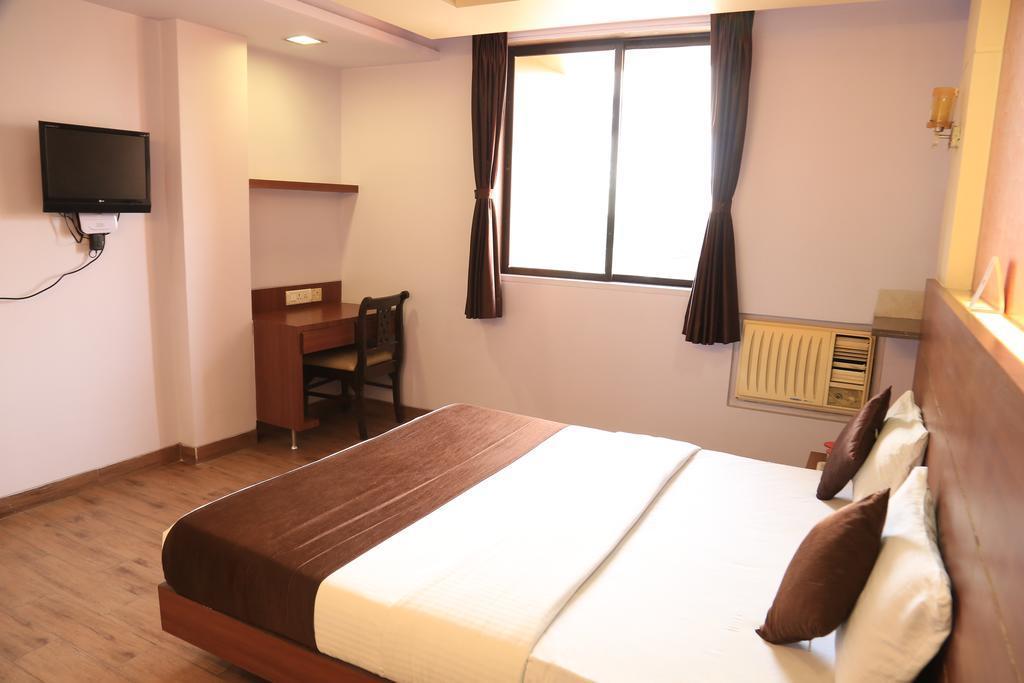 Hotel Panvel Palace Eksteriør billede