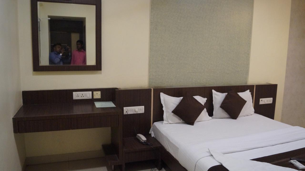 Hotel Panvel Palace Eksteriør billede